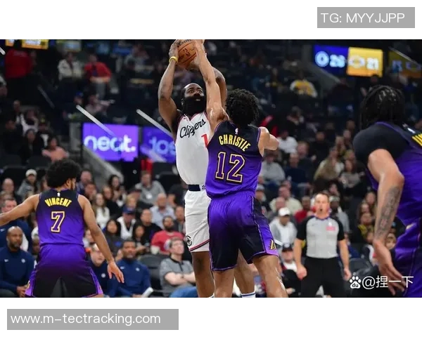 10月13日马刺对阵热火精彩比赛录像回放及精彩瞬间分析