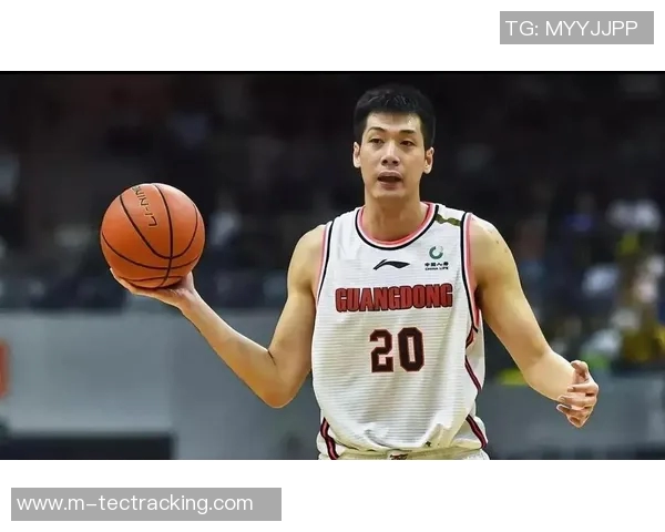 任骏飞领衔广东男篮奋战新赛季展现拼搏精神与团队协作的决心与信念